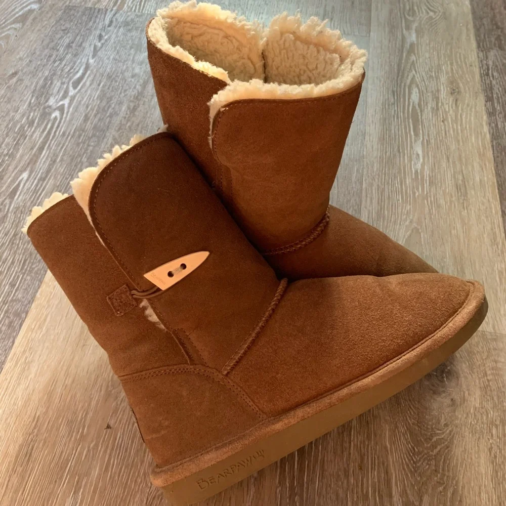 Bearpaw Boots Women’s Sz 9‎